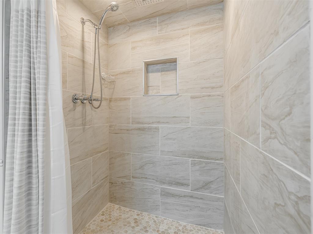 3100 N Meadowood Drive Property Photo 24