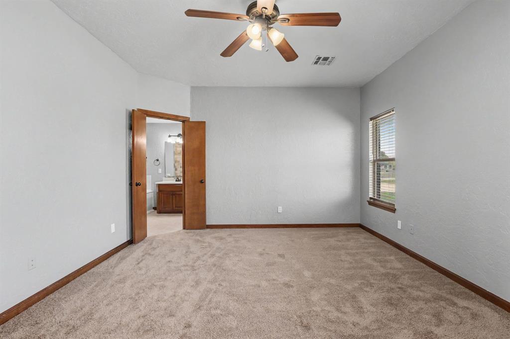 403 Scissor Tail Lane Property Photo 12