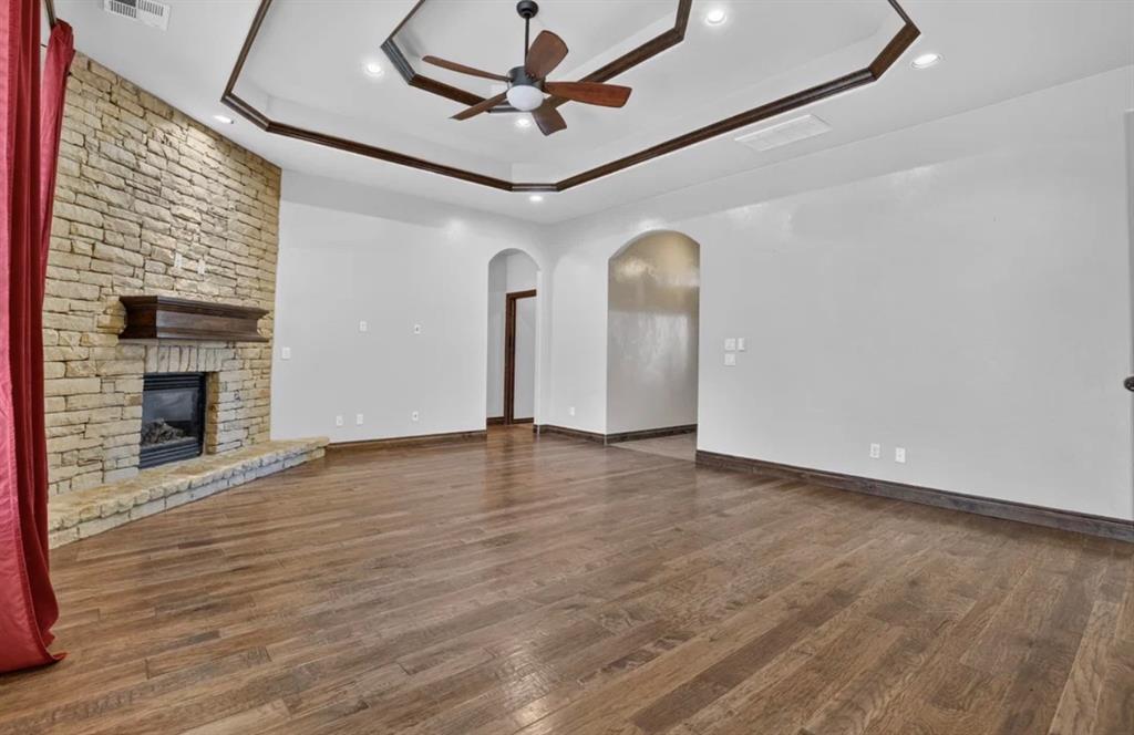 3712 Oakridge Circle Property Photo 4