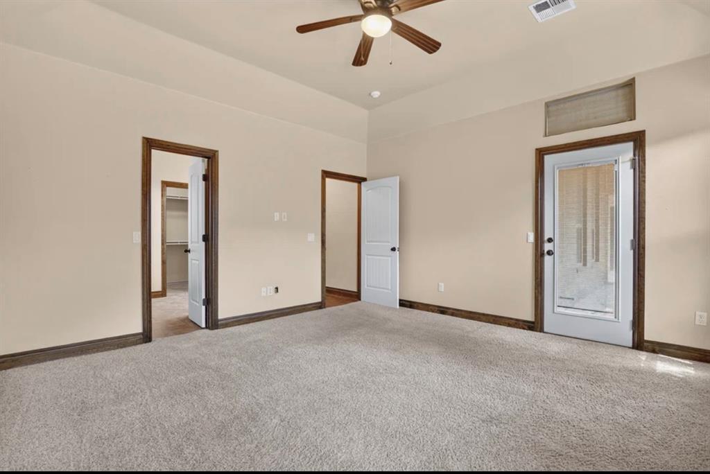 3712 Oakridge Circle Property Photo 11
