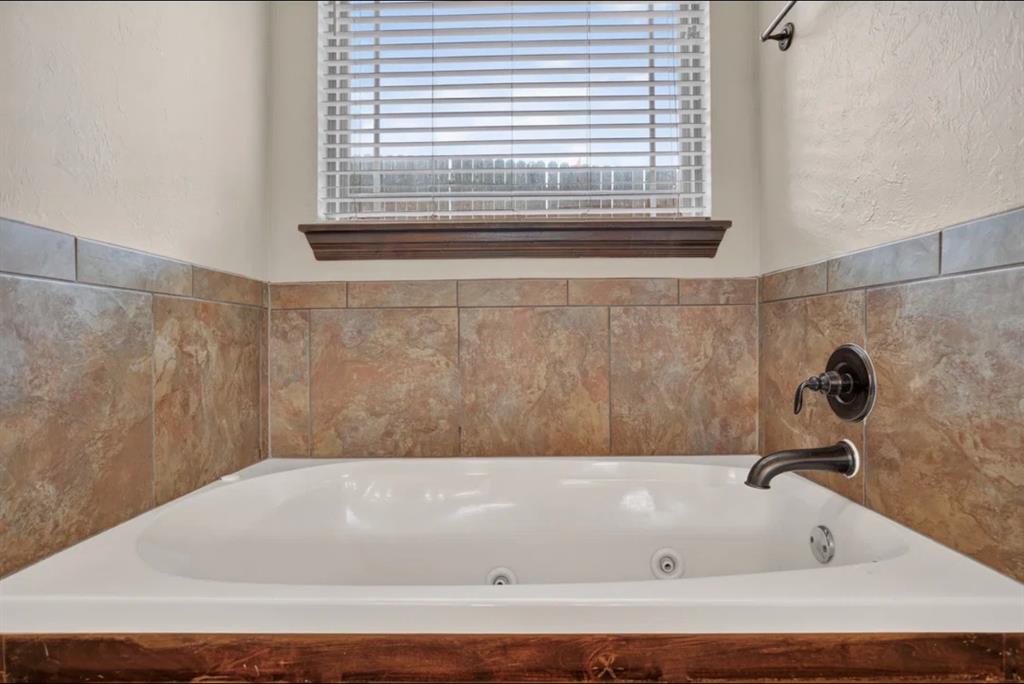 3712 Oakridge Circle Property Photo 18