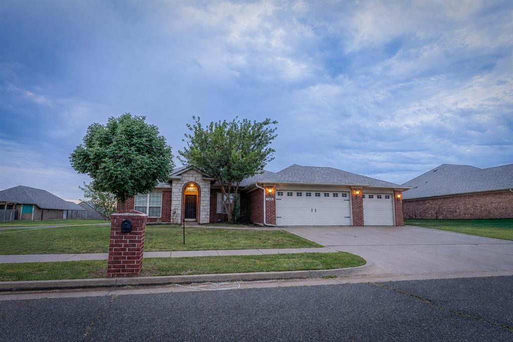 2500 NW 180th Street Property Photo 1