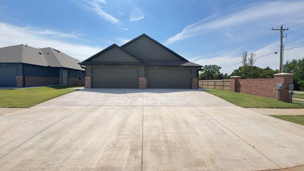 11517 University Drive Property Photo 4
