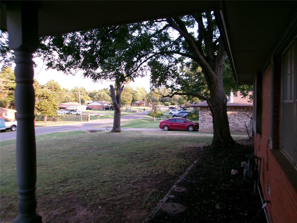 4813 N Woodland Park Terrace Property Photo 2