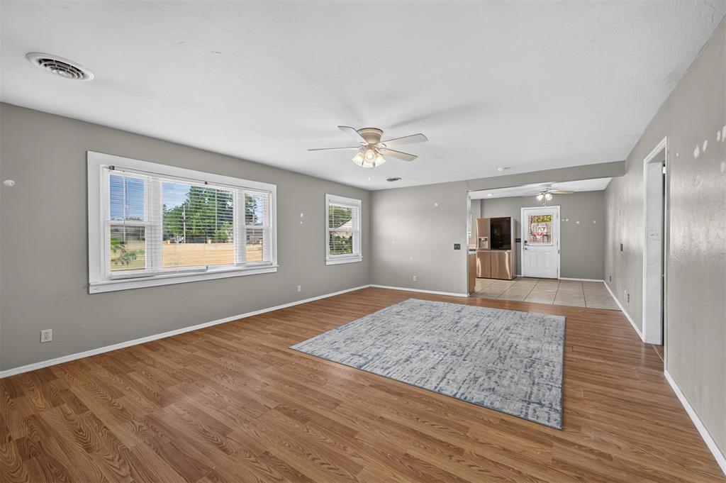 601 N Madison Avenue Property Photo 9