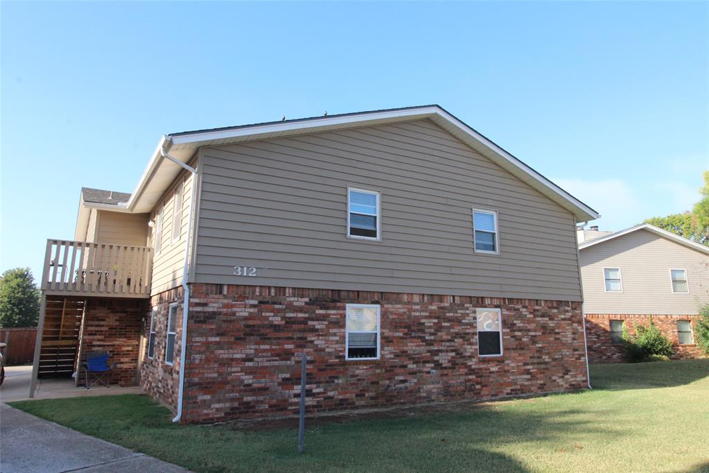 312 Chalmette Drive B Property Photo 1