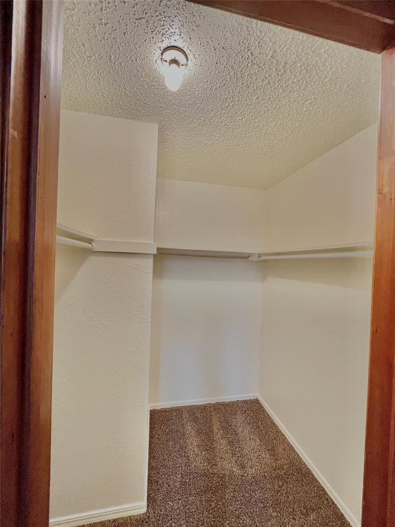 312 Chalmette Drive B Property Photo 3