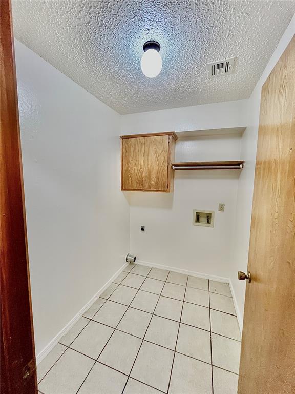 312 Chalmette Drive B Property Photo 5