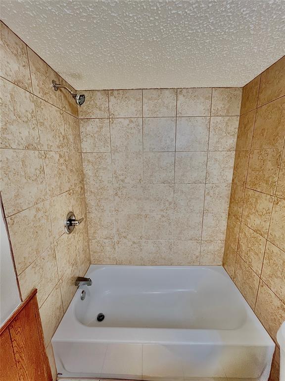 312 Chalmette Drive B Property Photo 8