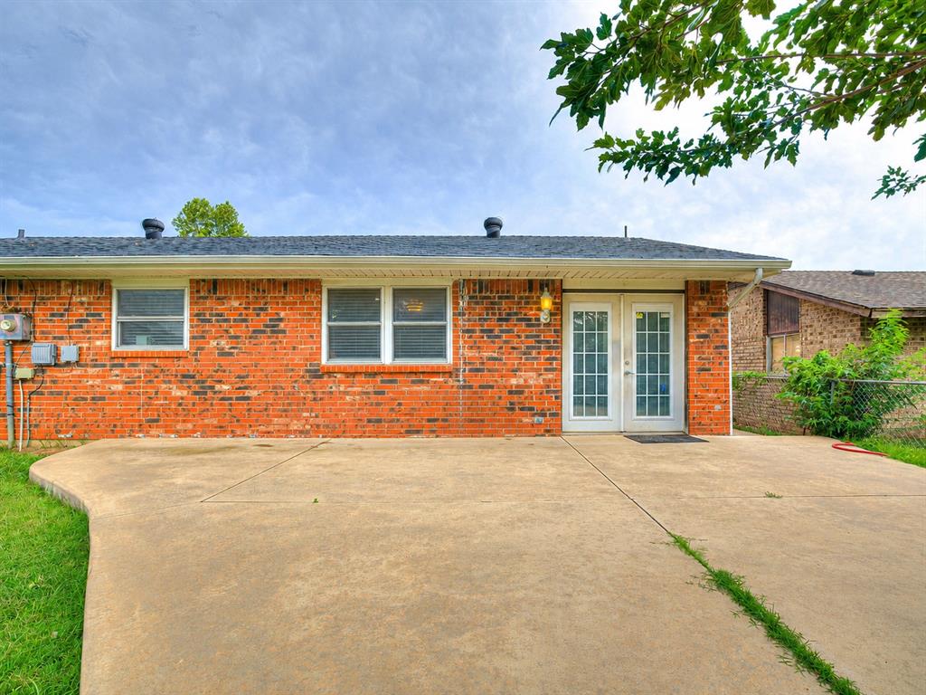 411 Oak Creek Drive Property Photo 24