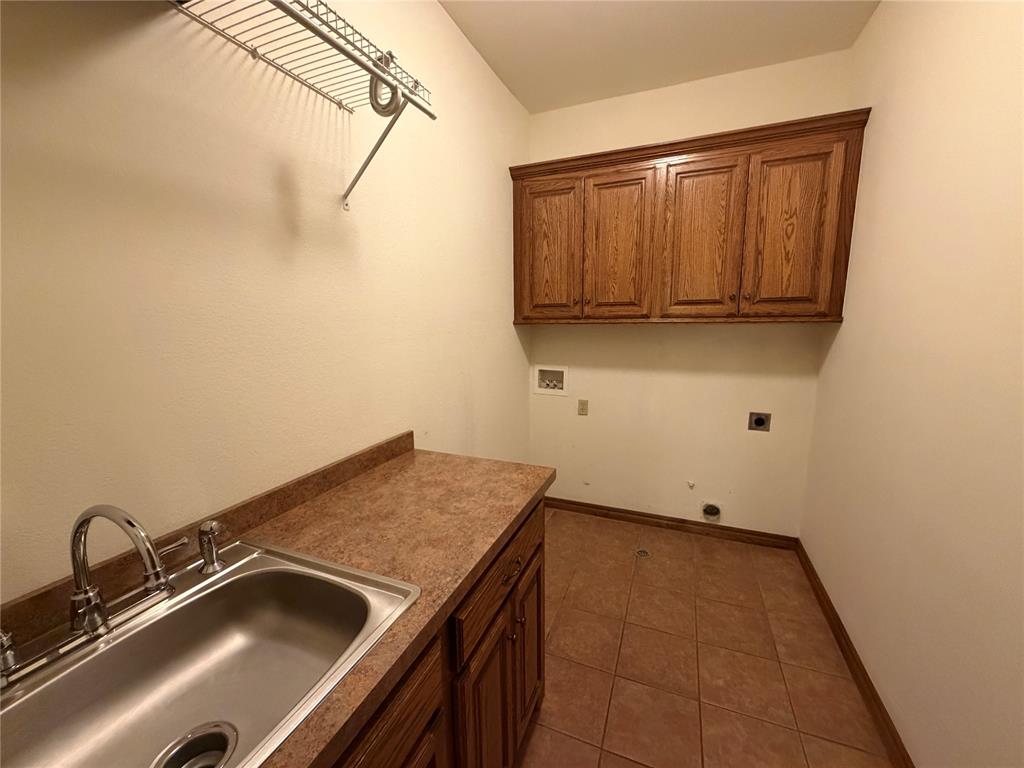 2816 Land Run Road Property Photo 9