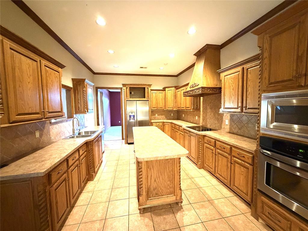 2816 Land Run Road Property Photo 10
