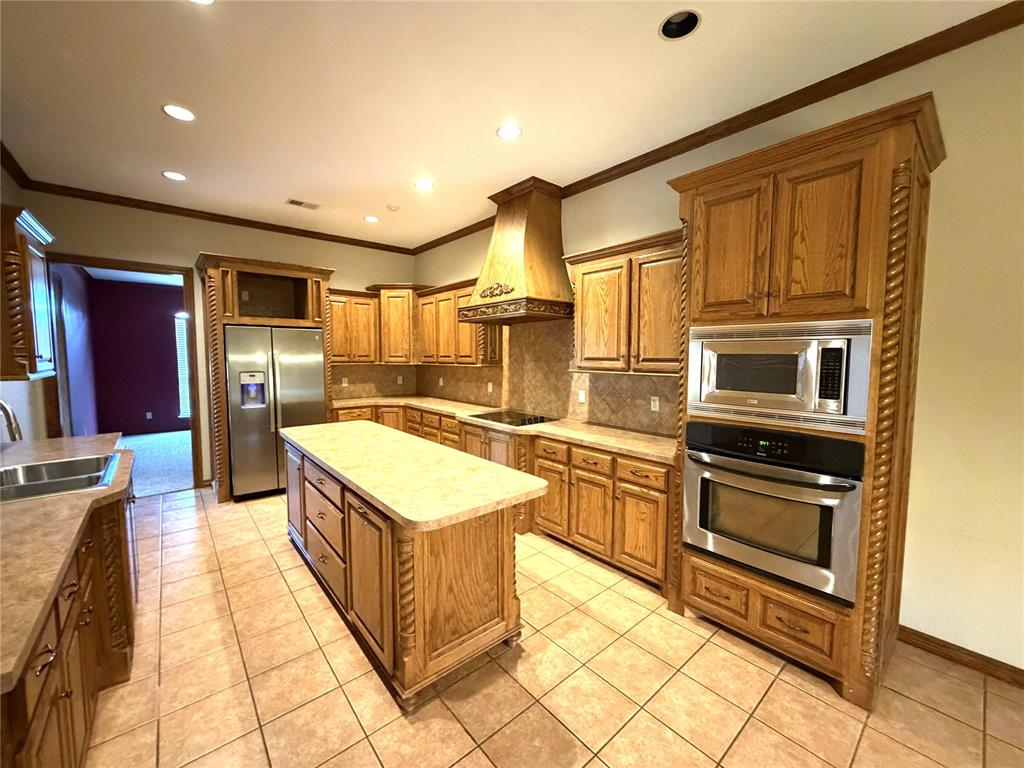 2816 Land Run Road Property Photo 11