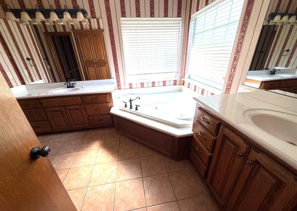 2816 Land Run Road Property Photo 17