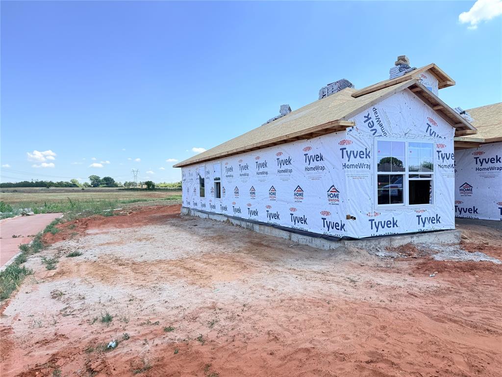 1108 S Bear Lane Property Photo 2