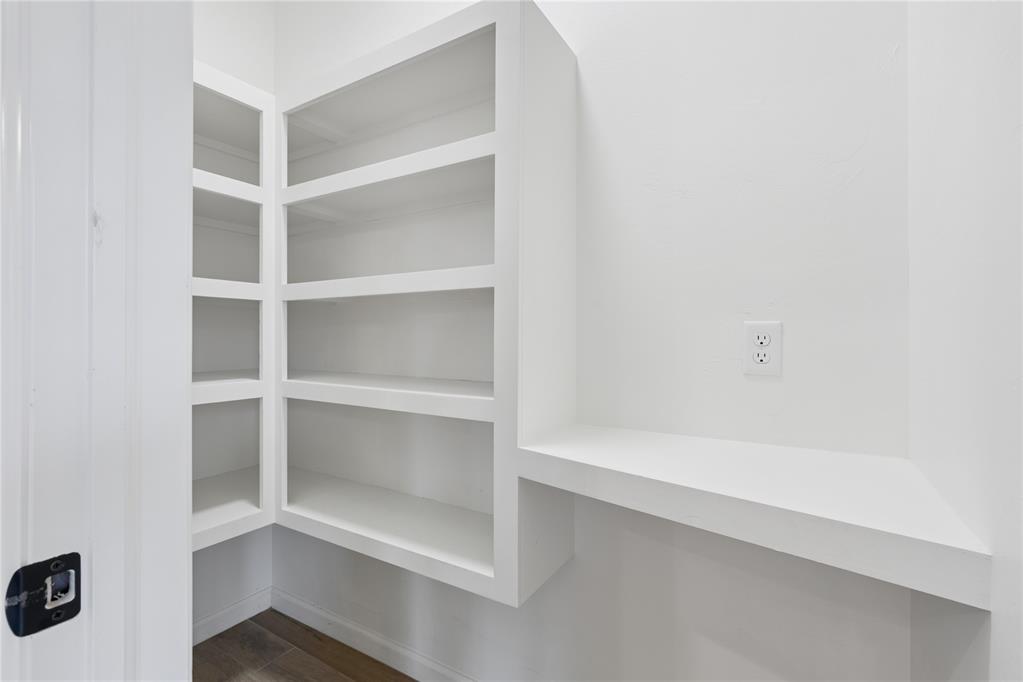 1304 Torrey Pines Road Property Photo 15