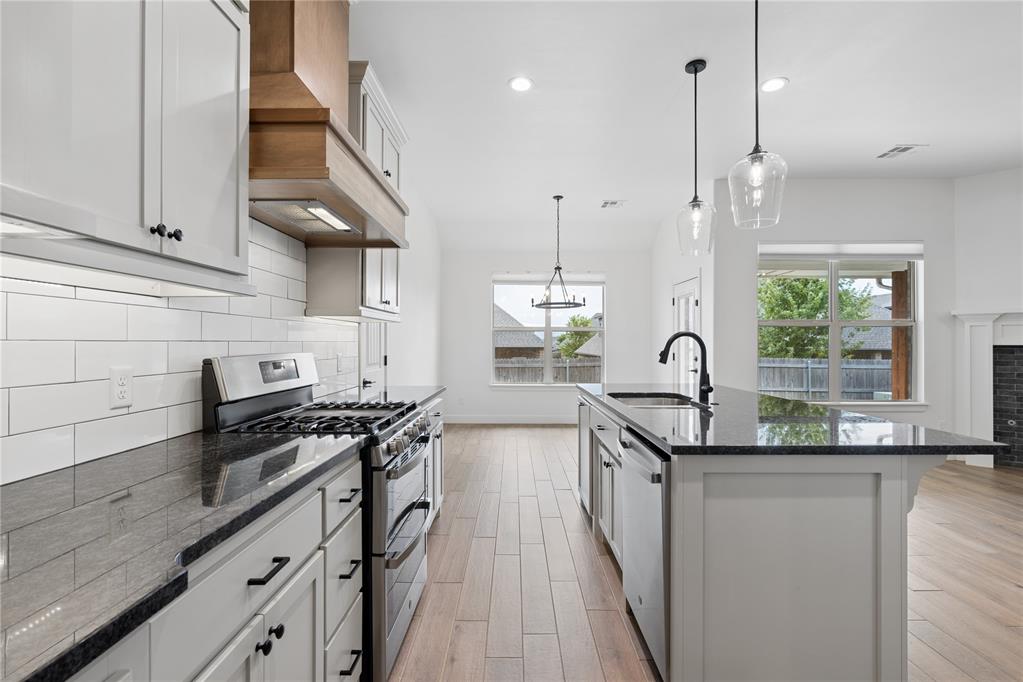 1304 Torrey Pines Road Property Photo 17