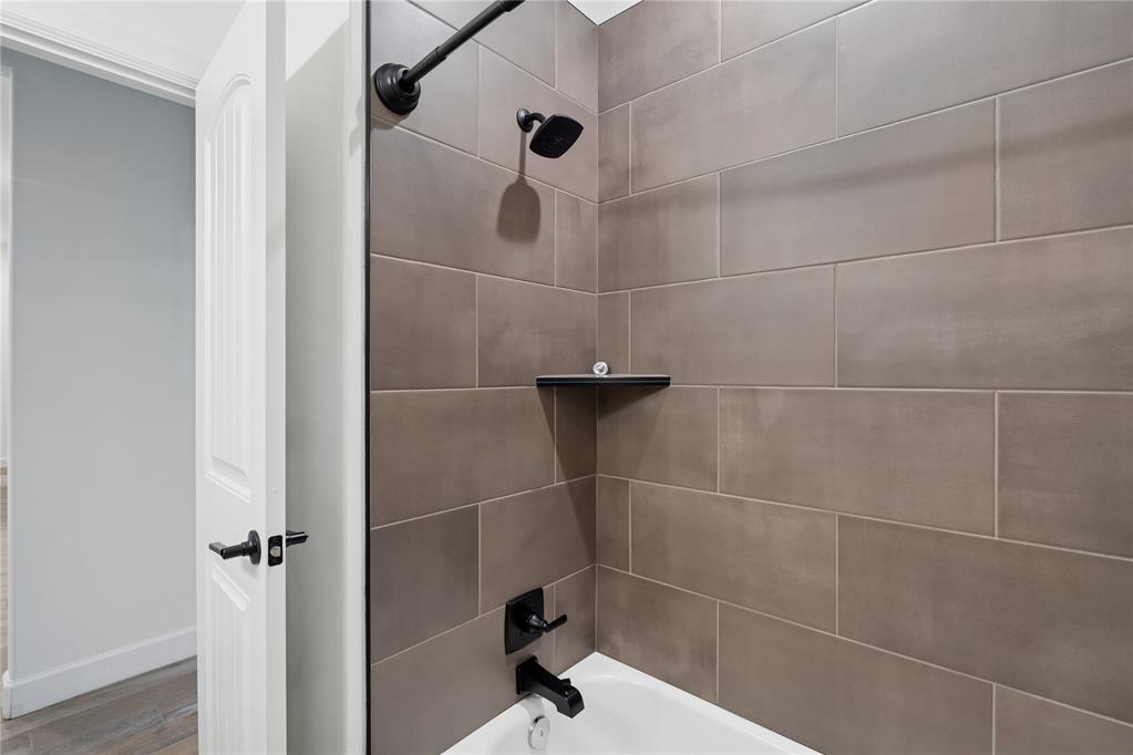 1304 Torrey Pines Road Property Photo 40