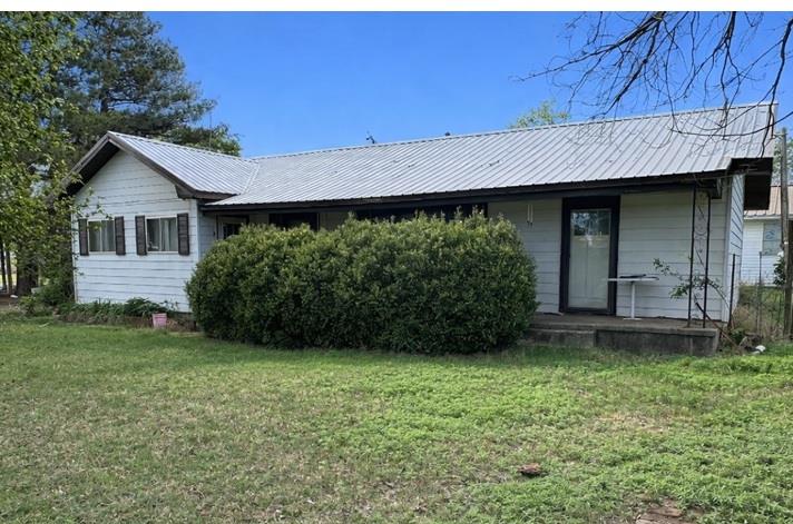 18492 E 1270 Road Property Photo 1