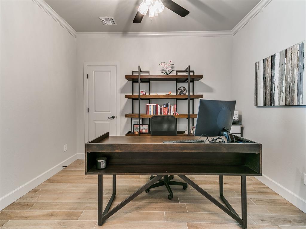 4721 Mustang Park Boulevard Property Photo 8