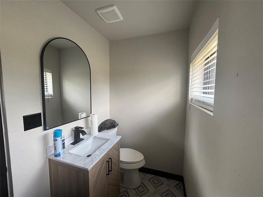 1216 Ne 23rd Street Property Photo 11