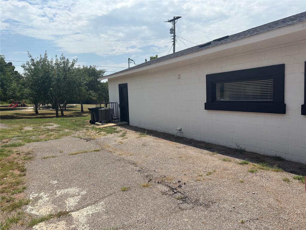 1216 Ne 23rd Street Property Photo 15