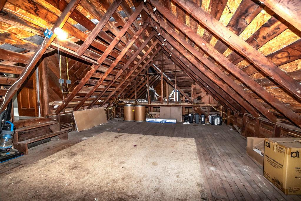 115 W 5th Street Property Photo 24