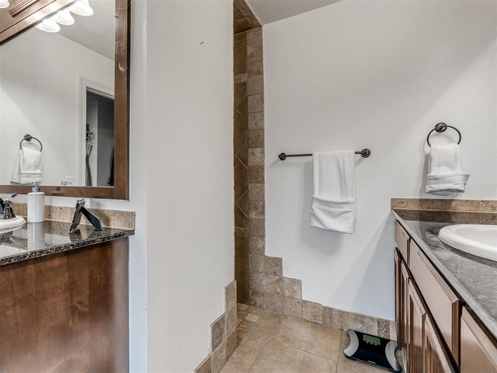4904 Nw 155th Street Property Photo 19