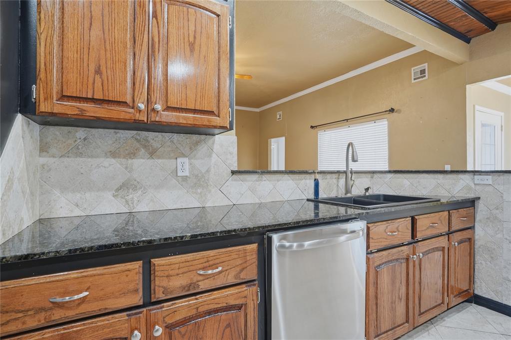 5804 Nw 53rd Street Property Photo 23