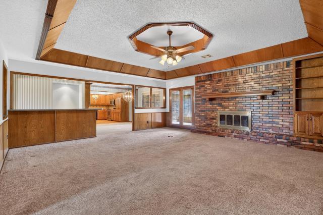10800 W Country Drive Property Photo 7