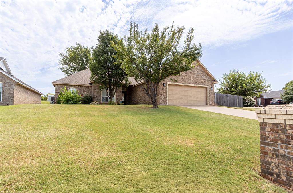 2318 Tailwind Drive Property Photo 2