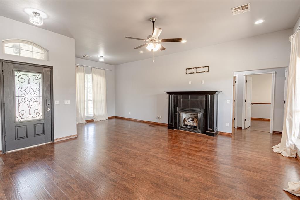 2318 Tailwind Drive Property Photo 8