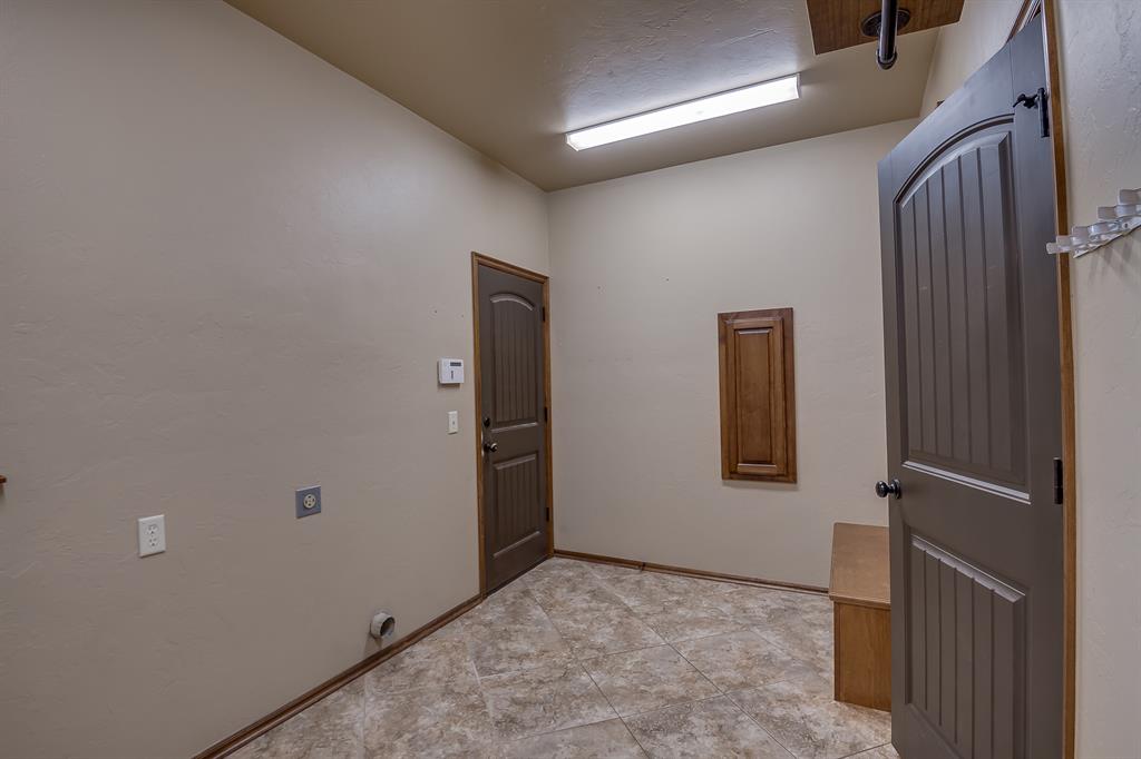 6313 Whispering Grove Drive Property Photo 43