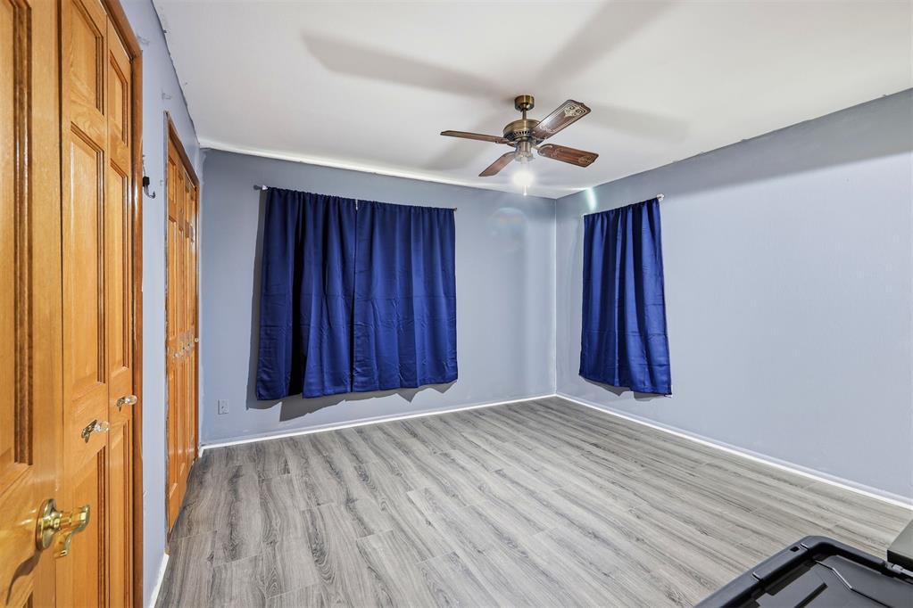 304 Country Club Terrace Property Photo 17