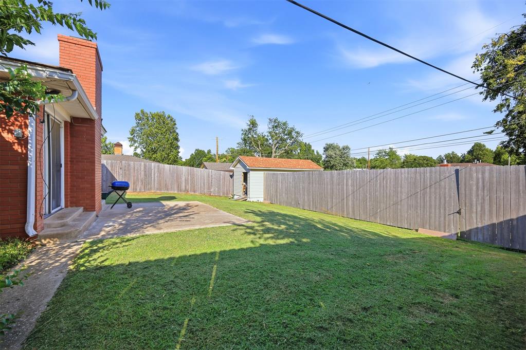 304 Country Club Terrace Property Photo 30
