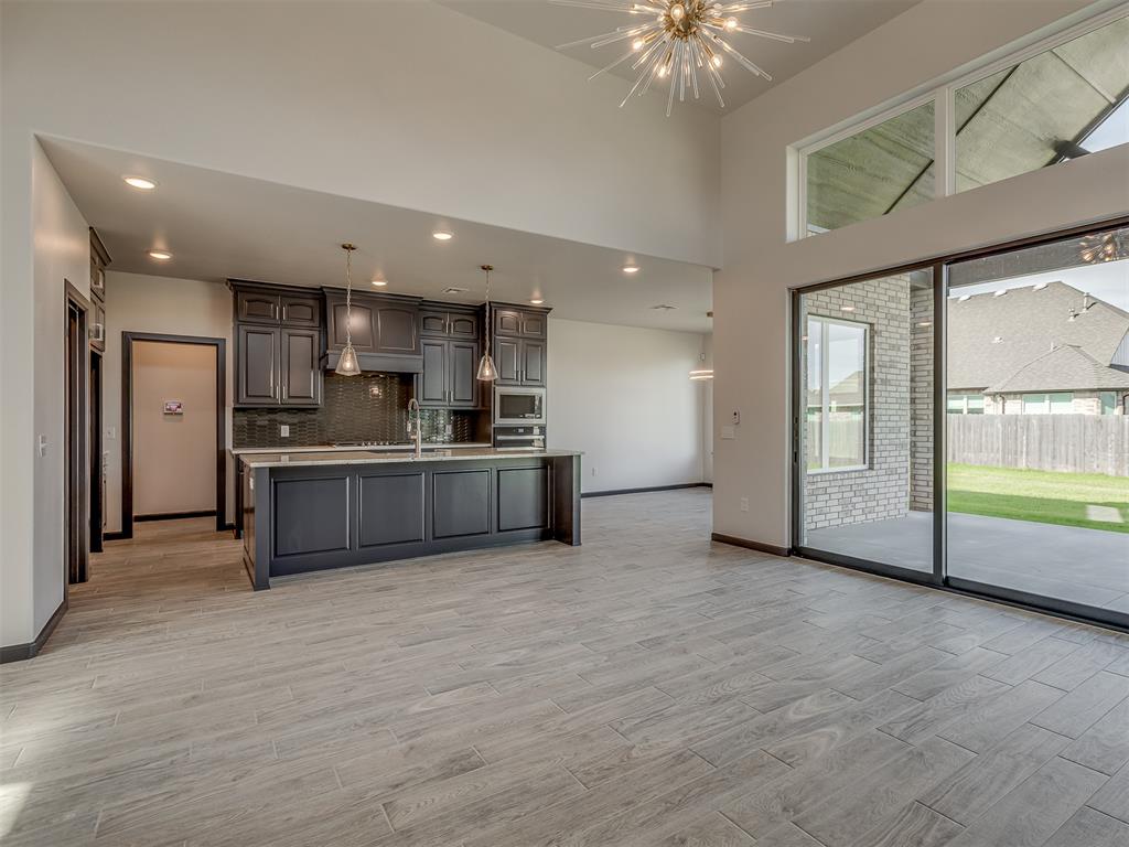 3901 Durango Lakes Drive Property Photo 7