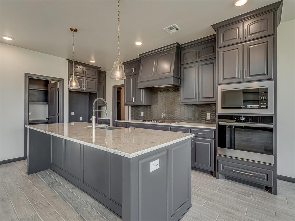 3901 Durango Lakes Drive Property Photo 10