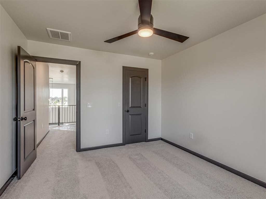 3901 Durango Lakes Drive Property Photo 16