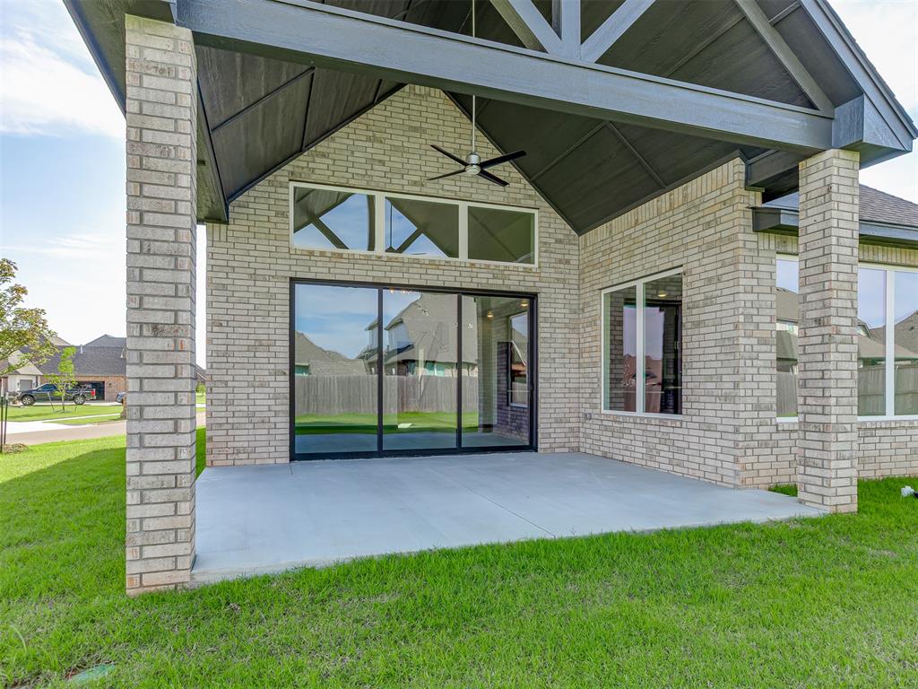 3901 Durango Lakes Drive Property Photo 18