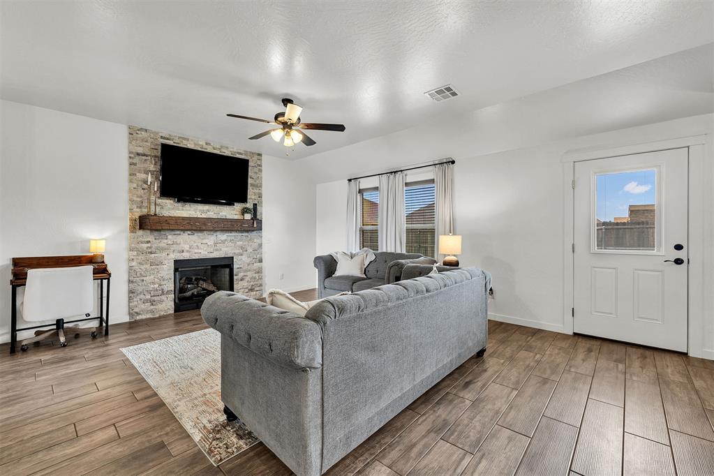 1209 Penn Lane Property Photo 8