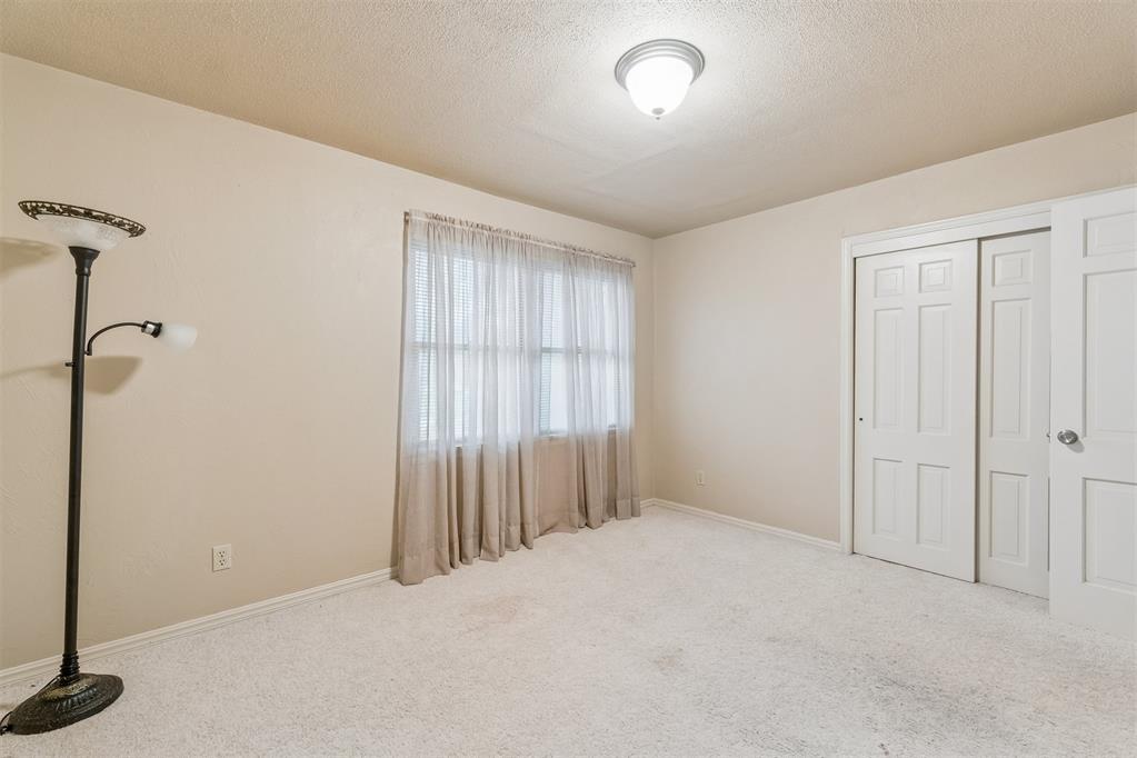 5737 Nw 47th Street Property Photo 19