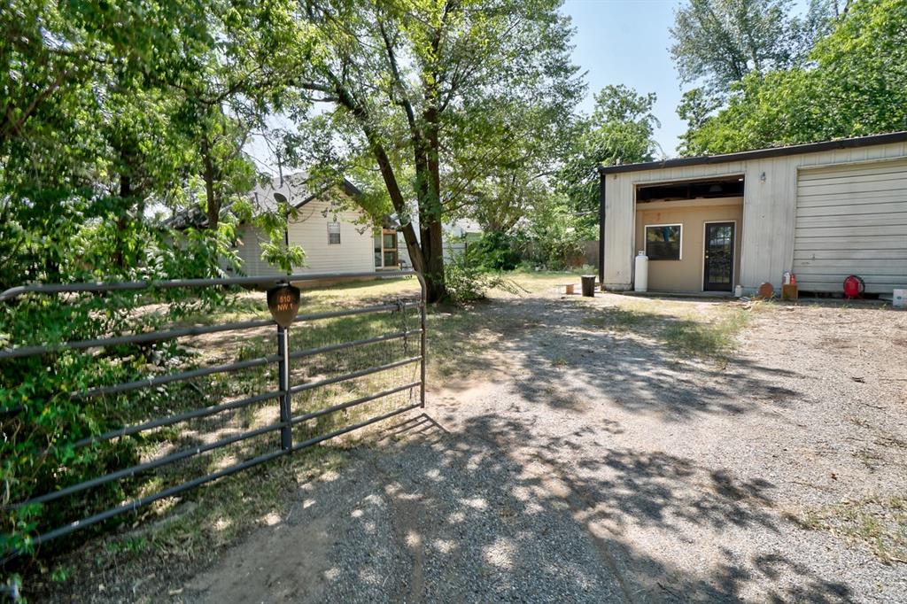 121 N Classen Avenue Property Photo 2