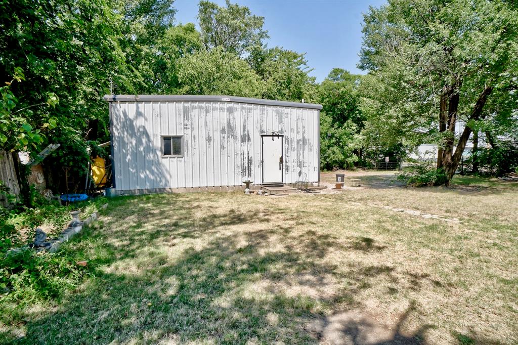 121 N Classen Avenue Property Photo 8