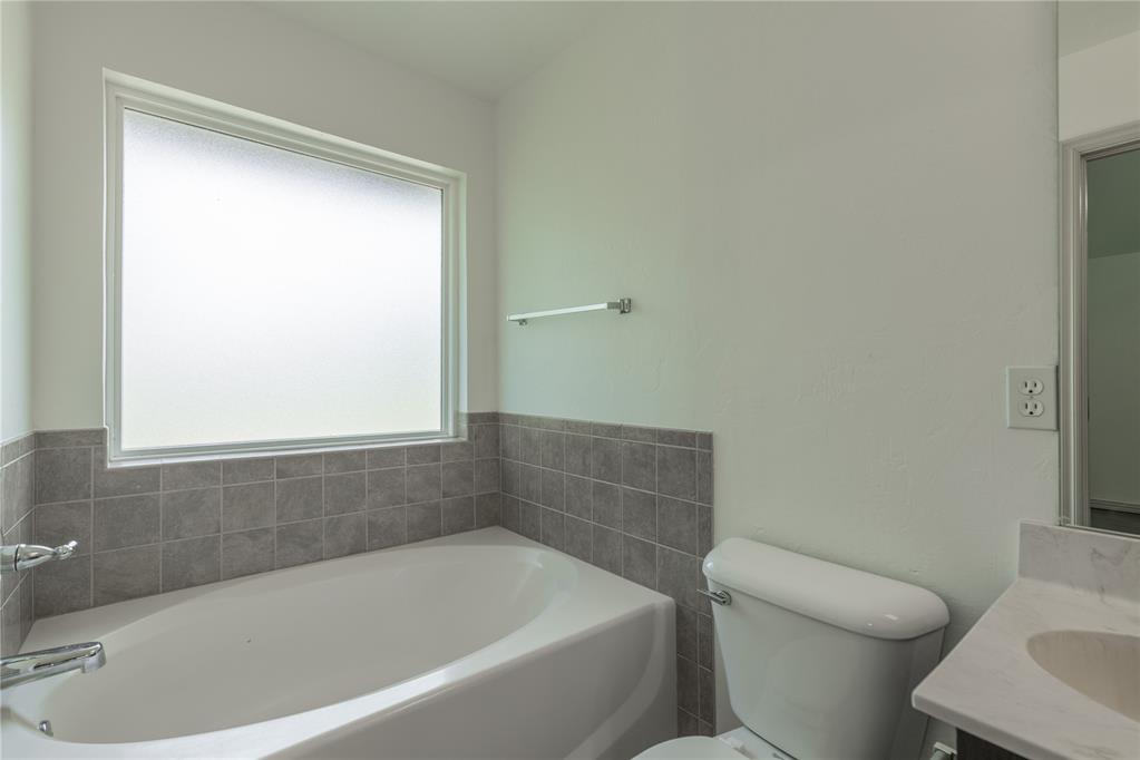 2608 Queenston Avenue Property Photo 20