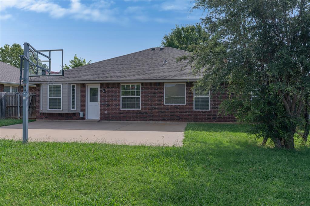 2608 Queenston Avenue Property Photo 35