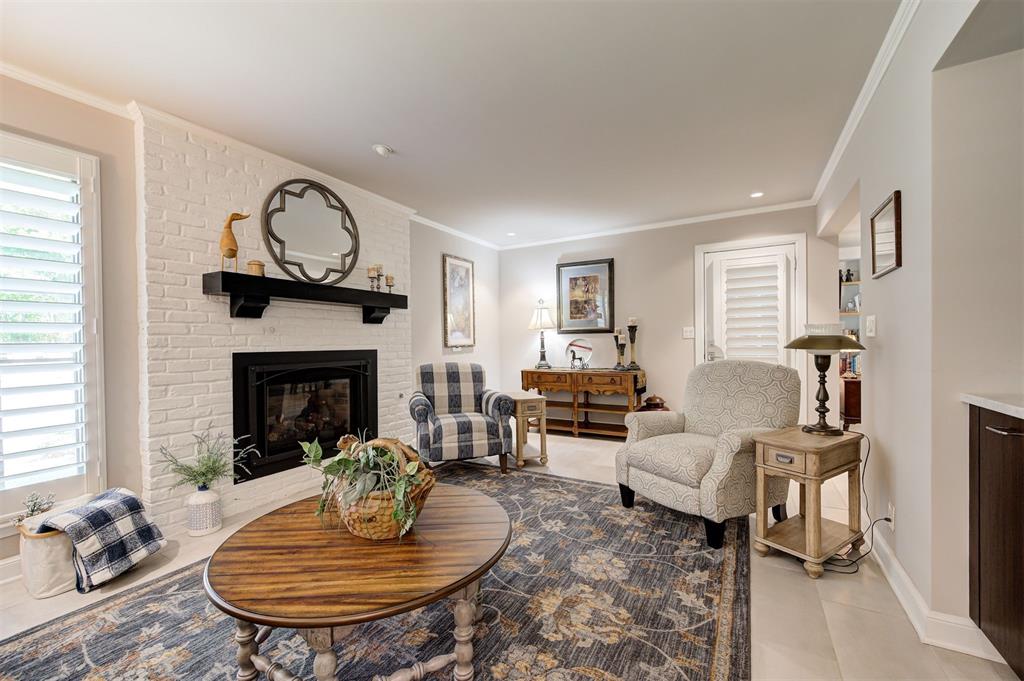 16 Windbrook Square Property Photo 1