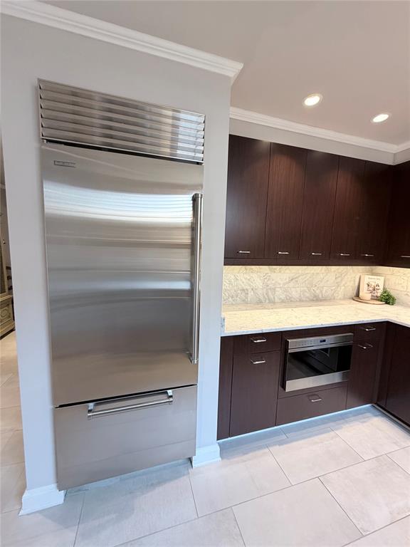 16 Windbrook Square Property Photo 5