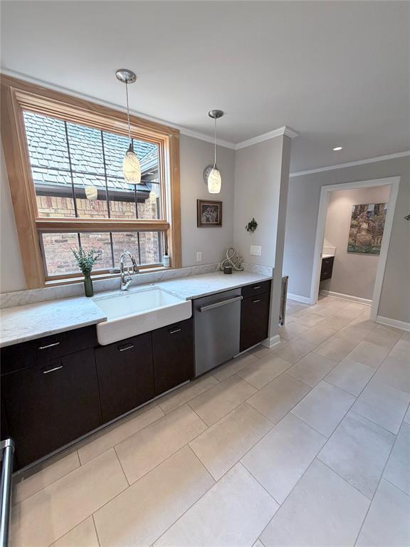 16 Windbrook Square Property Photo 7