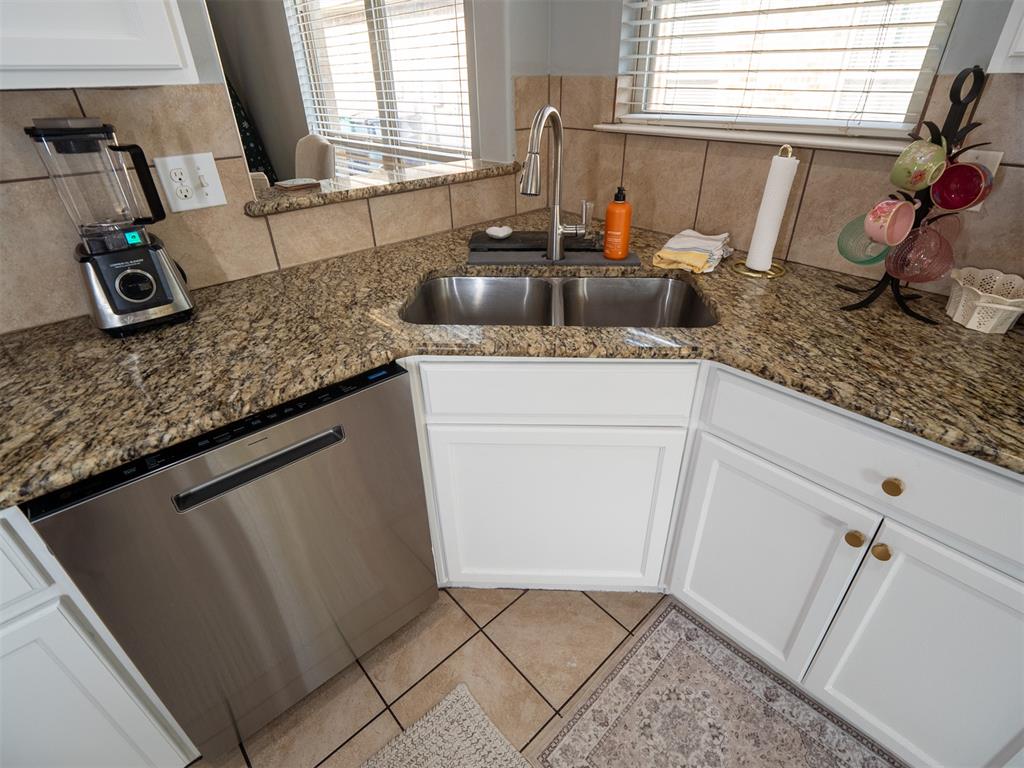 8208 Nw 106th Circle Property Photo 14