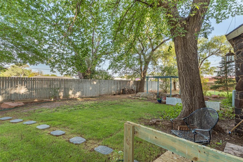 1021 W Broadway Avenue Property Photo 26